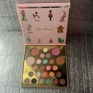 Too Faced Merry Makeup Palette